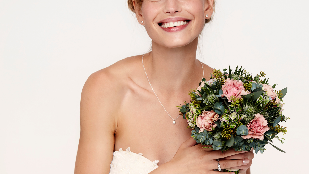 Düğün Öncesi Estetik Diş Hazırlığı ve Gülüş Güzelleştirme Rehberi