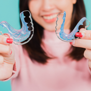 Diş Teli Sonrası Retainer Kullanımı ve Önemi